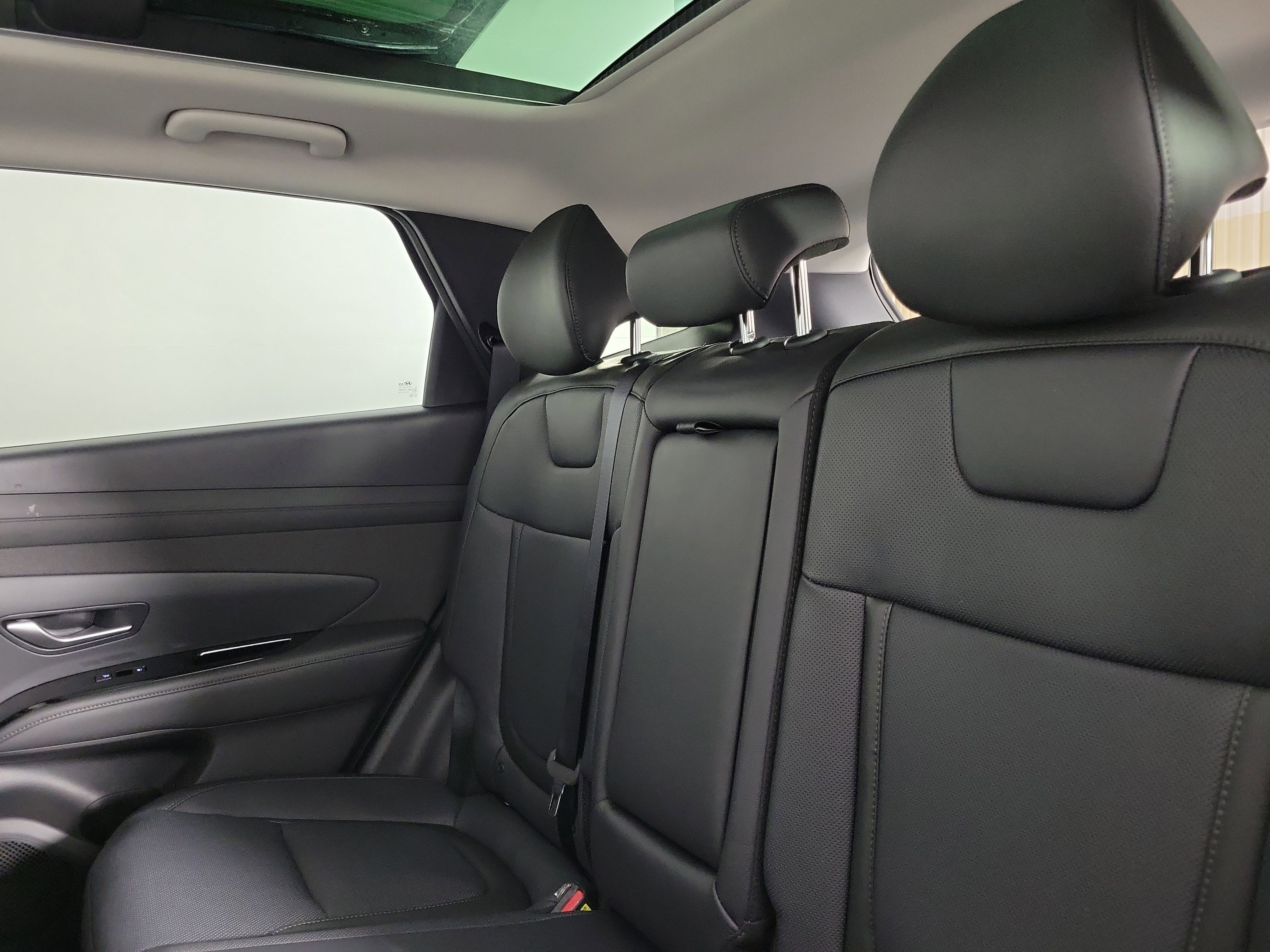 New 2025 Hyundai Tucson Limited w/ Tow & Go Package image 31