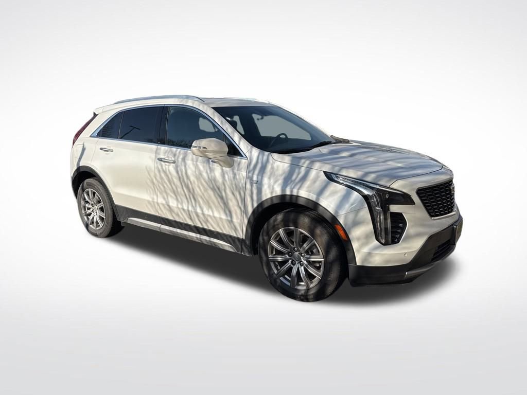 Certified 2022 Cadillac XT4 Premium Luxury w/ Enhanced Visibility Package image 2
