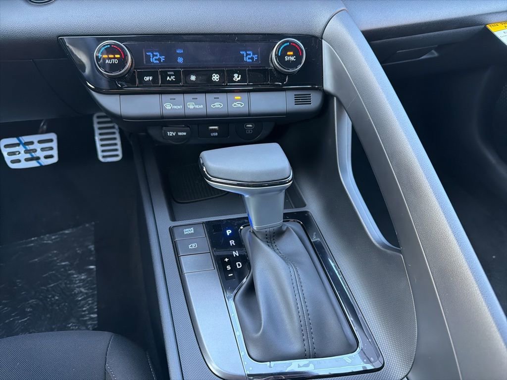 New 2026 Hyundai Elantra Sport FWD image 24