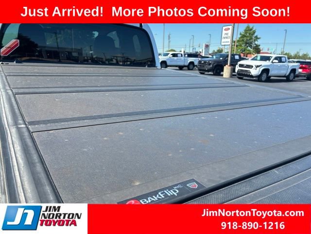 Used 2018 Toyota Tacoma SR RWD image 7
