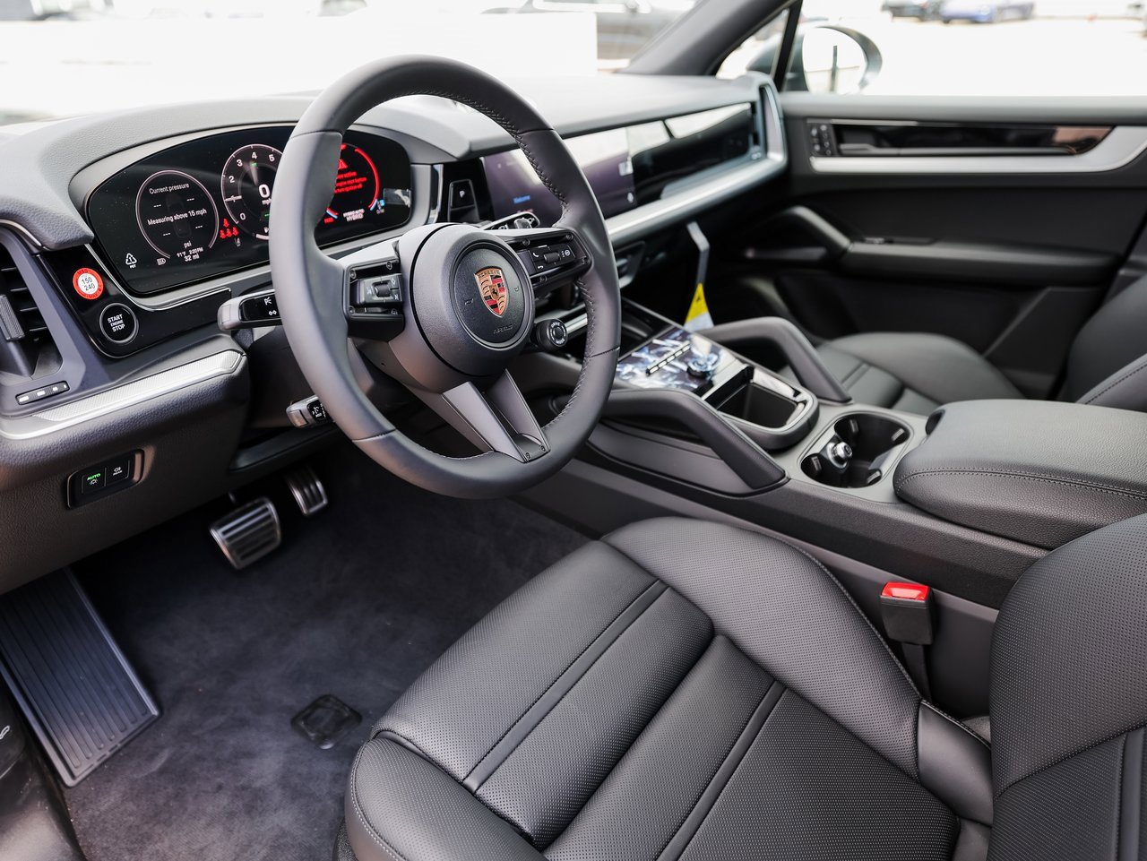 New 2026 Porsche Cayenne S image 4