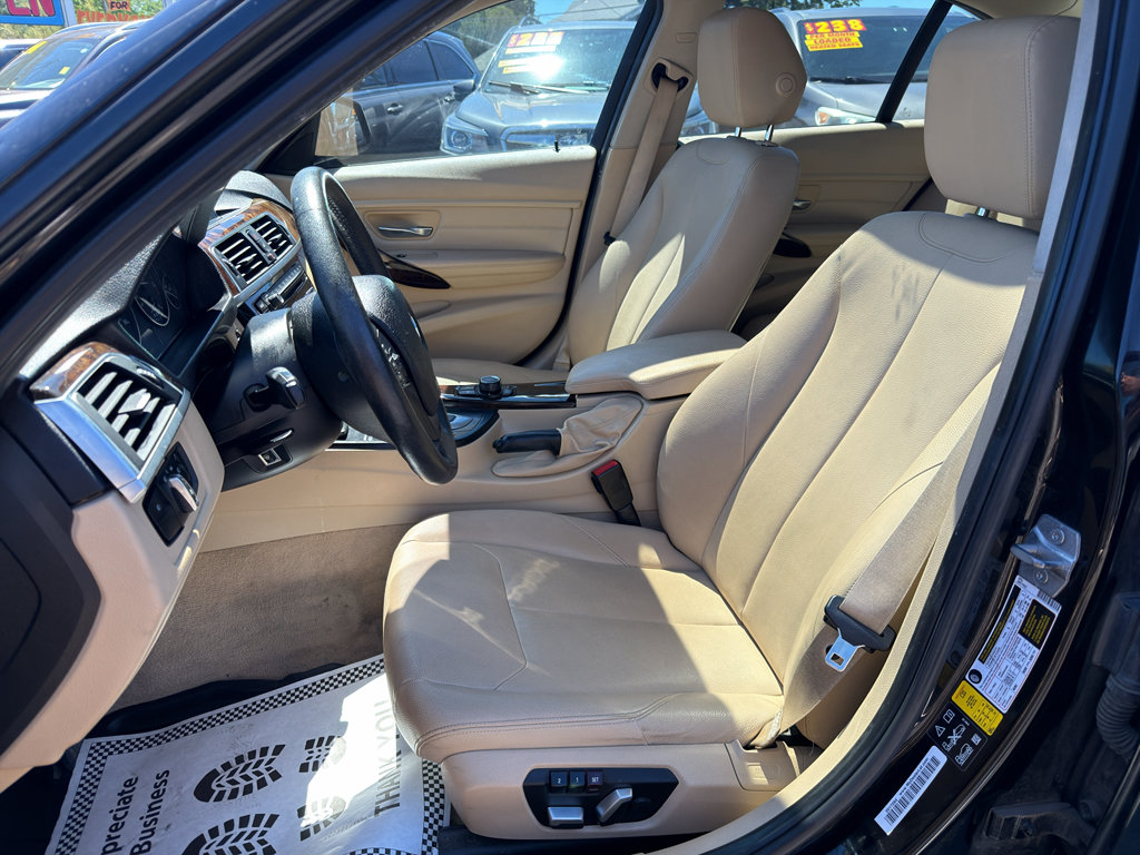 Used 2016 BMW 320i xDrive Sedan AWD/4WD image 12