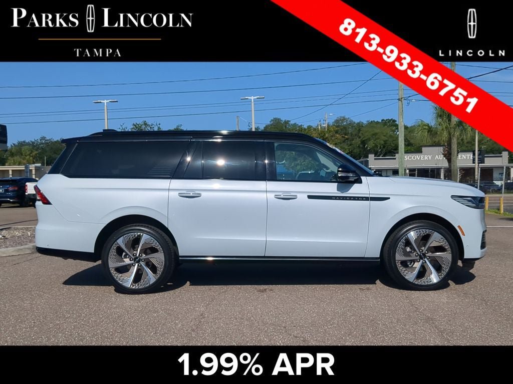 Certified 2025 Lincoln Navigator L Black Label w/ Black Label Special Edition AWD/4WD image 3