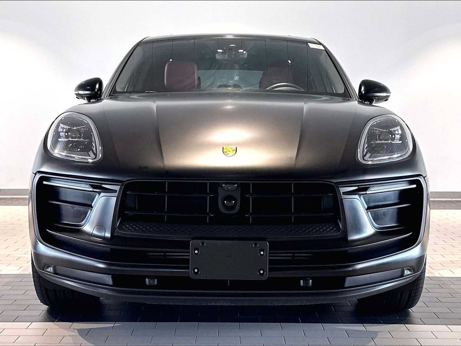 Used 2023 Porsche Macan AWD/4WD image 13