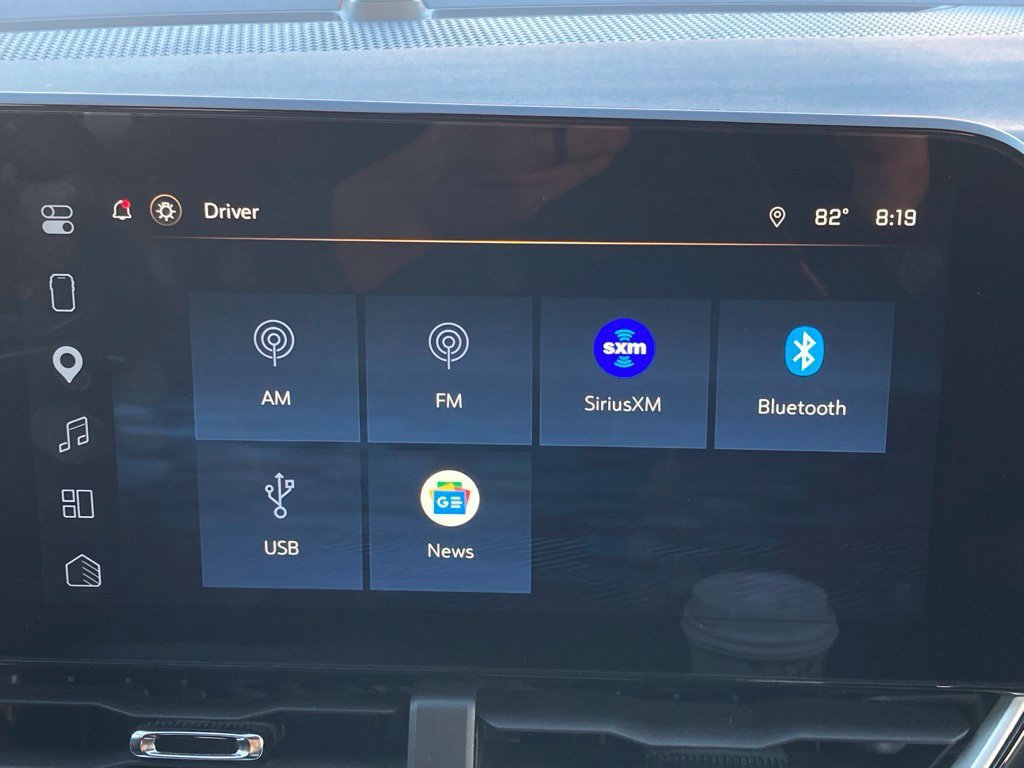 Used 2026 Chevrolet Equinox LT AWD/4WD image 16