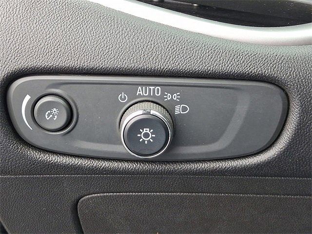 Used 2022 Chevrolet Malibu RS image 23