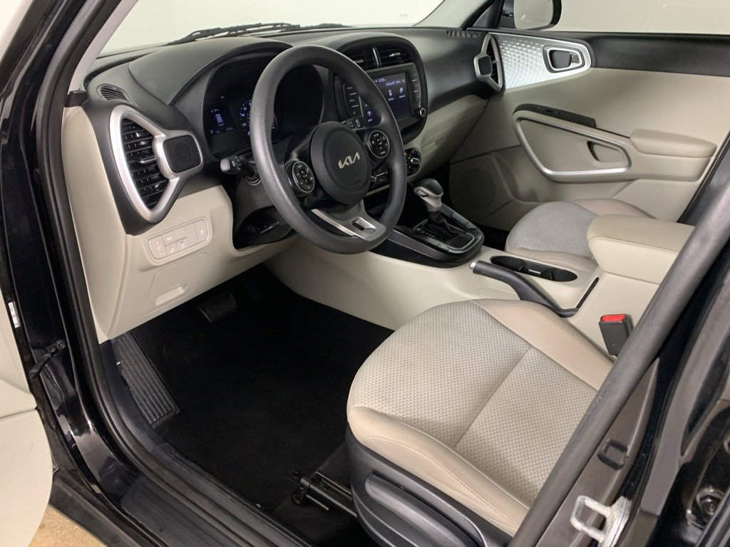 Used 2022 Kia Soul LX w/ Technology Package image 26