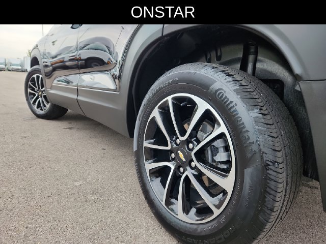 Used 2025 Chevrolet TrailBlazer LT AWD/4WD image 17