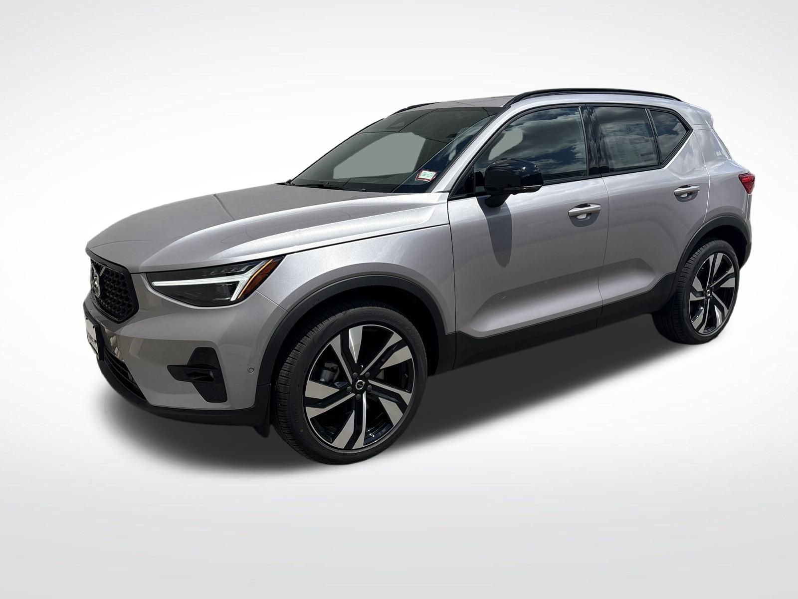 New 2026 Volvo XC40 B5 Ultra w/ Climate Package 360° Tour