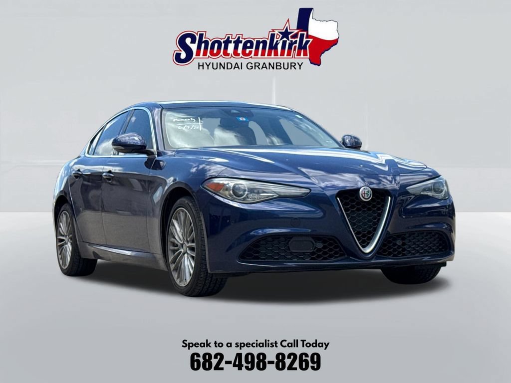 Used 2018 Alfa Romeo Giulia Ti w/ Quick Order Package 22X Lusso AWD/4WD image 3