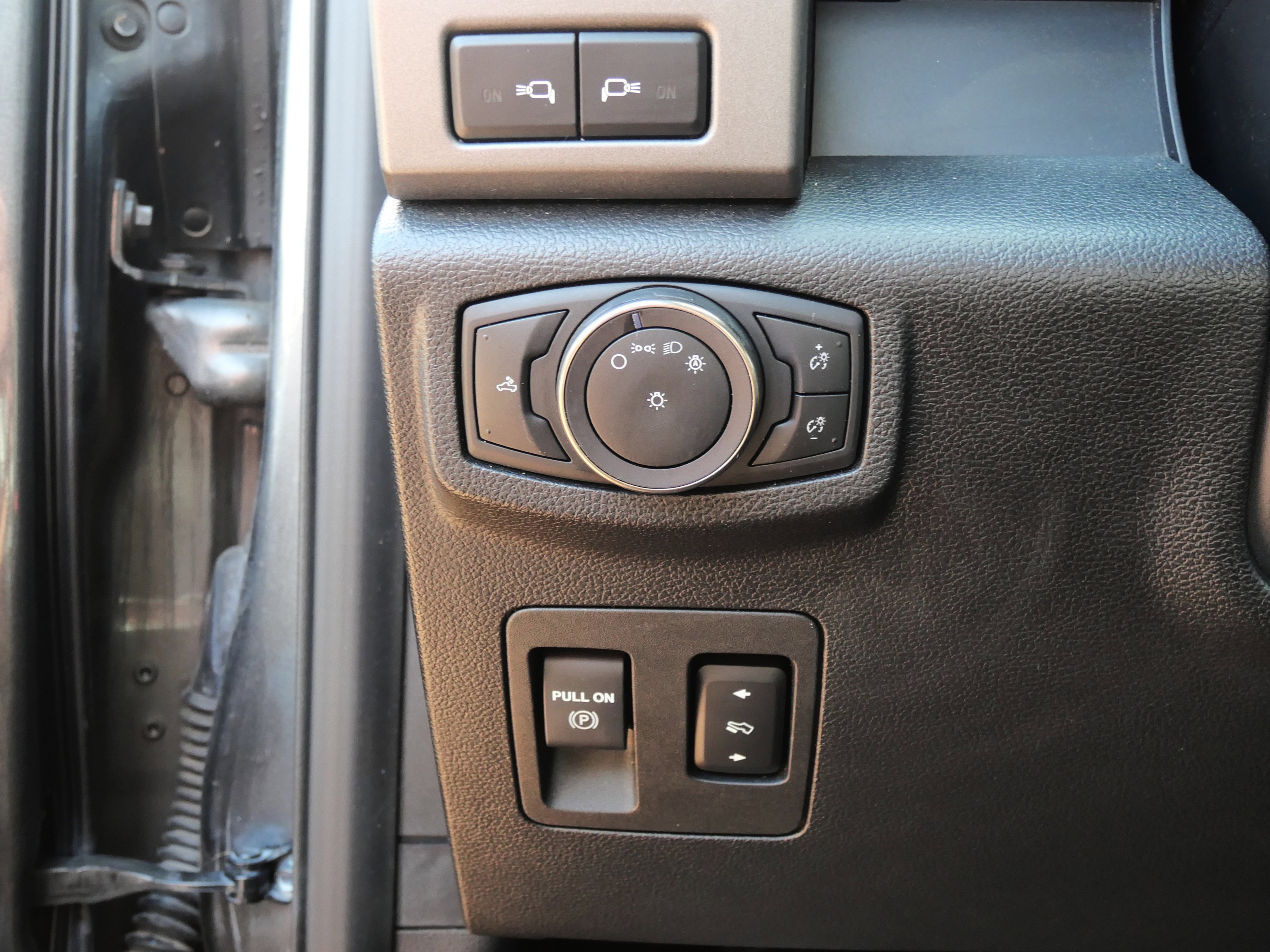 Used 2020 Ford F150 Raptor w/ Equipment Group 802A Luxury image 12