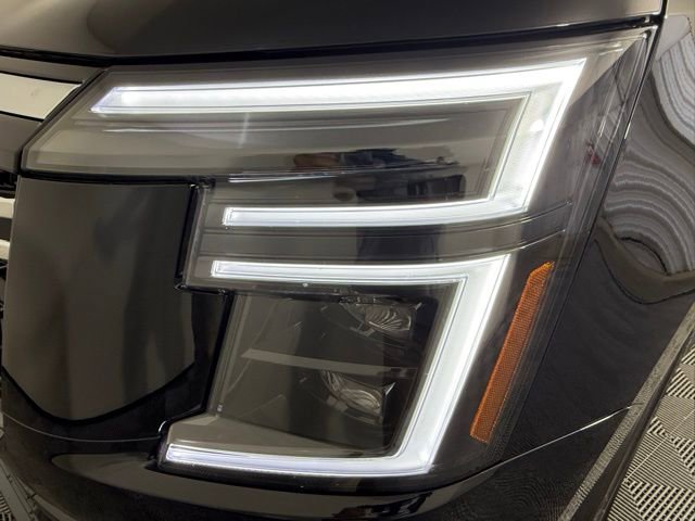 Used 2025 Nissan Armada SV RWD image 11