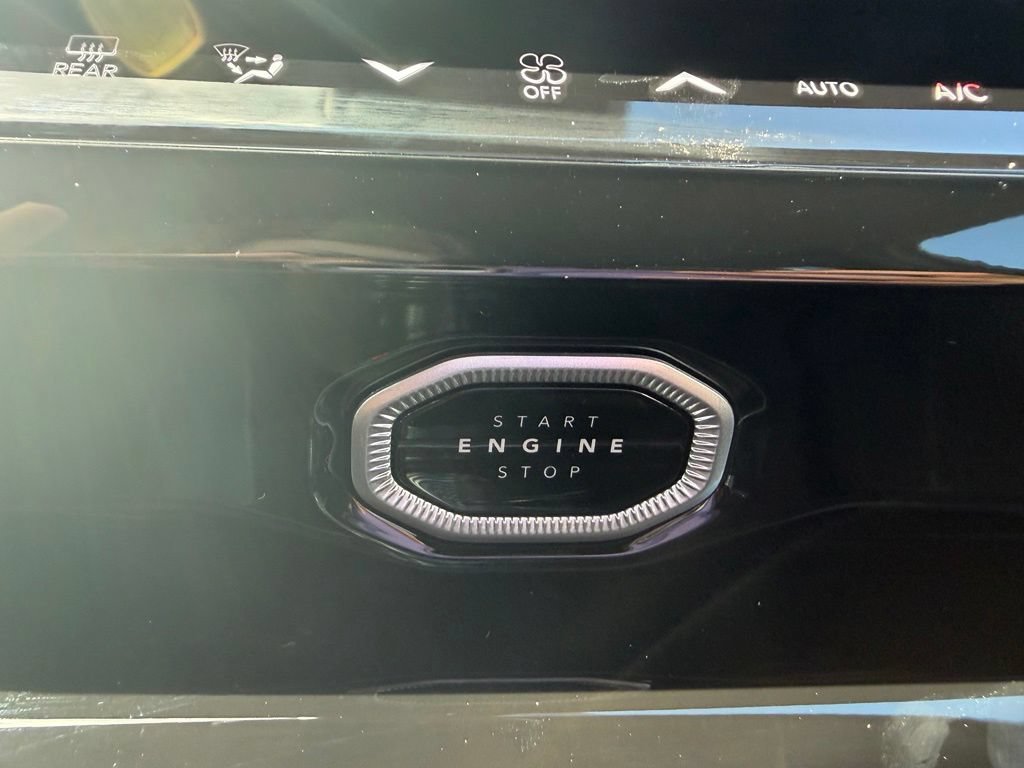 New 2026 Jeep Grand Cherokee Limited AWD/4WD image 30