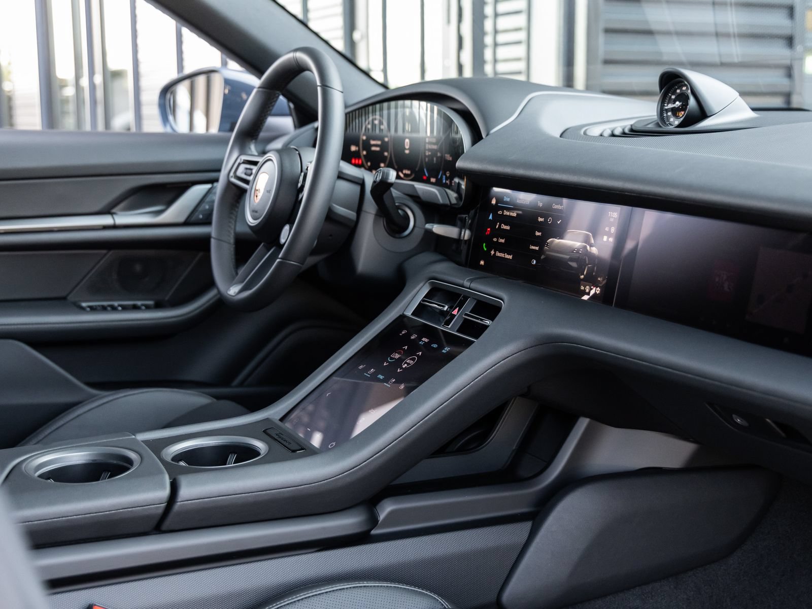 Certified 2026 Porsche Taycan AWD/4WD image 43