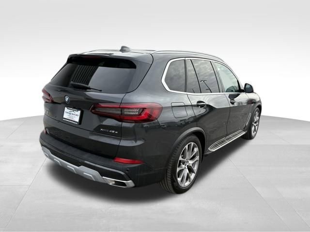 Used 2023 BMW X5 xDrive45e w/ Climate Comfort Package image 2