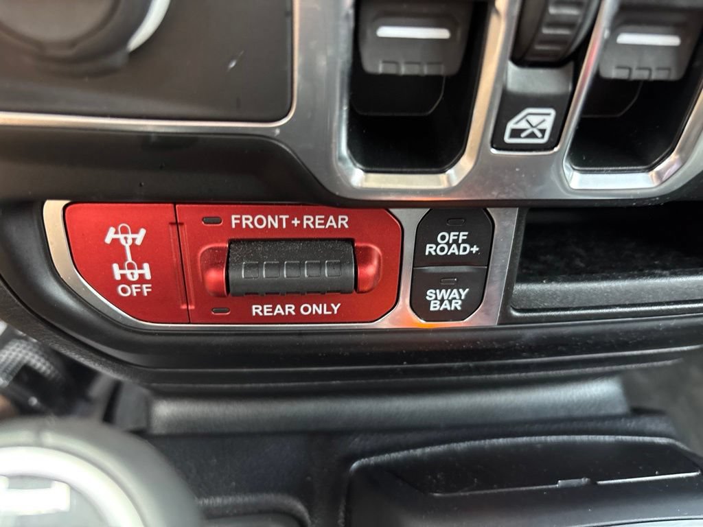 Used 2021 Jeep Gladiator Rubicon AWD/4WD image 5