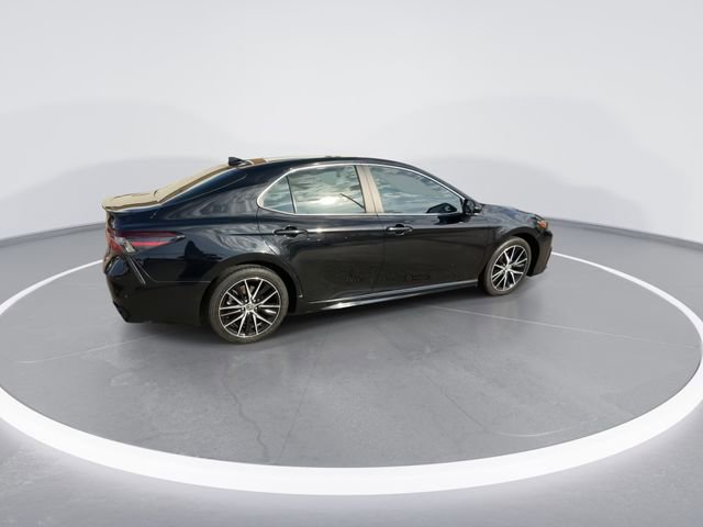 Used 2023 Toyota Camry SE image 9