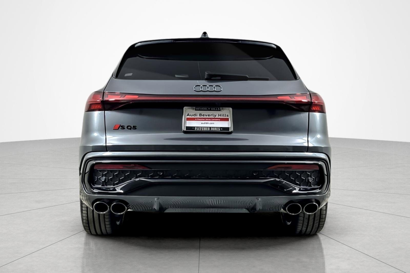 New 2025 Audi SQ5 Prestige image 5