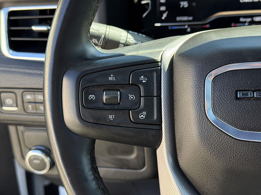 Used 2024 GMC Yukon Denali RWD image 36