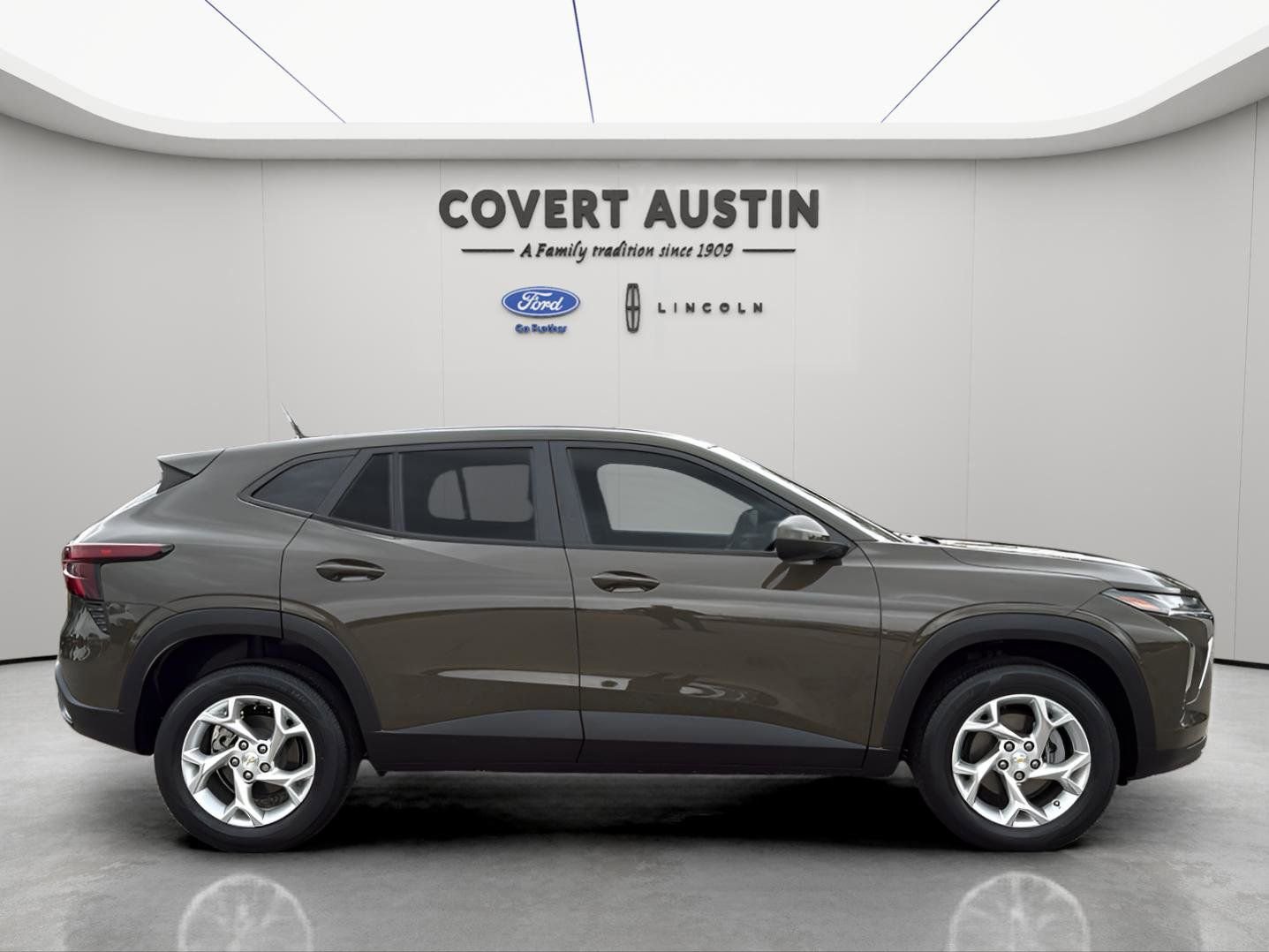 Used 2024 Chevrolet Trax LS w/ LS Convenience Package image 6