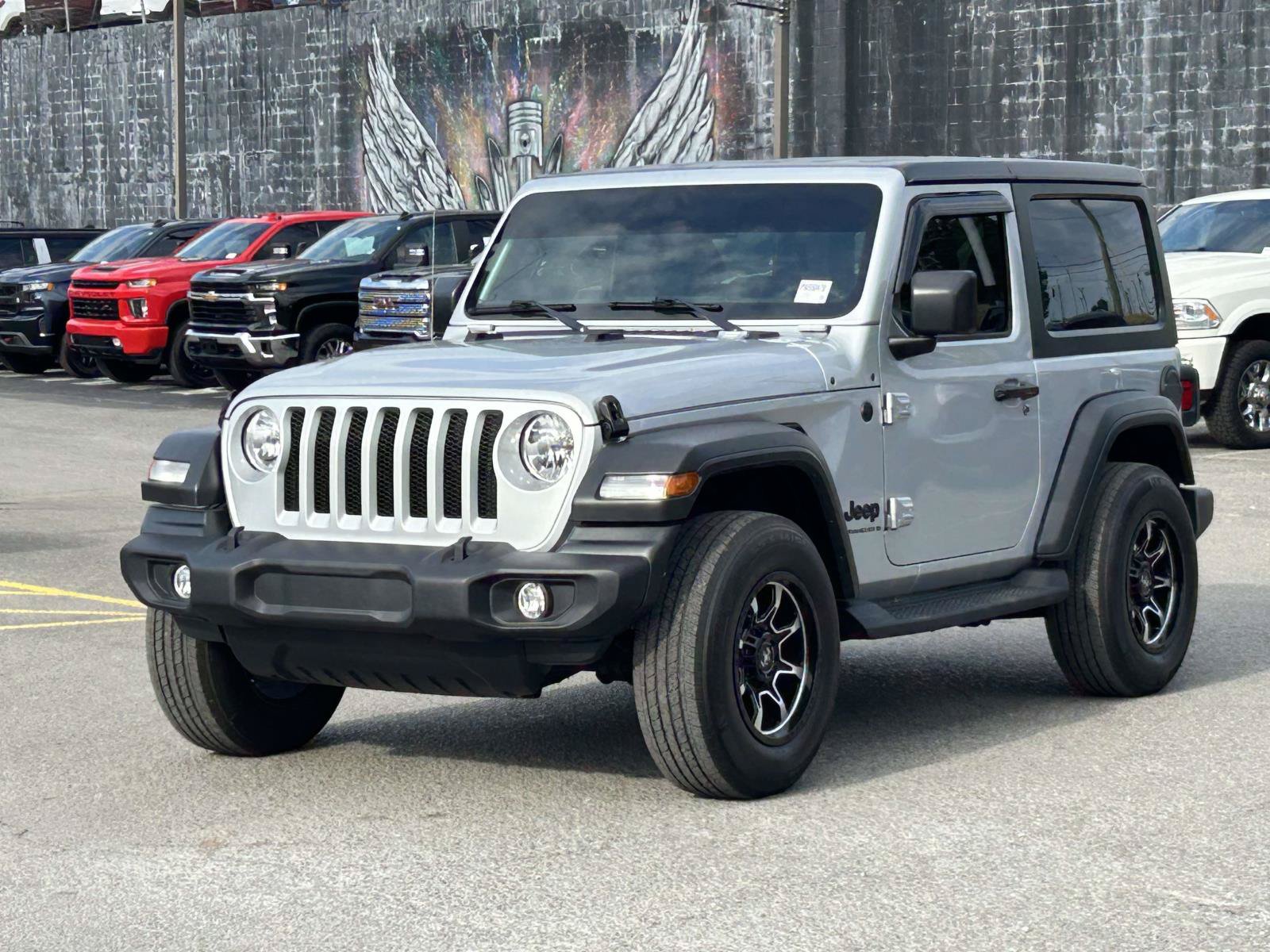 Used 2023 Jeep Wrangler Sport AWD/4WD image 3