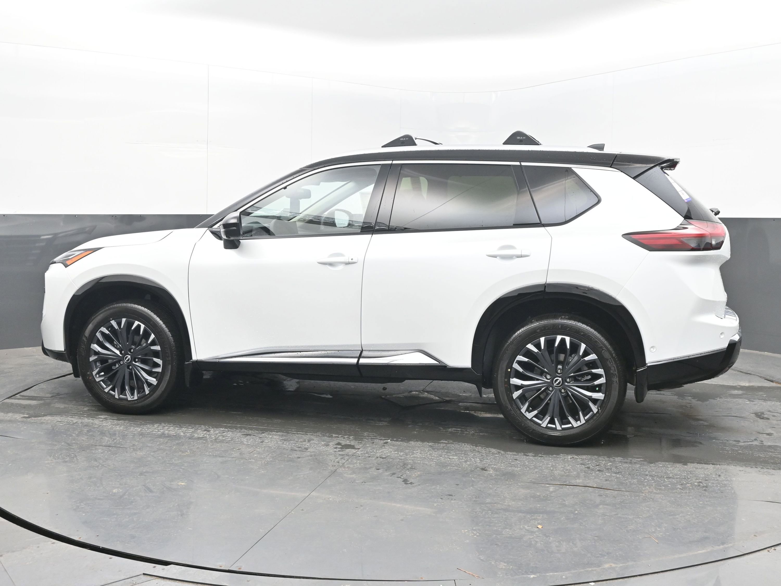 New 2026 Nissan Rogue Platinum w/ Platinum Premium Package AWD/4WD image 5