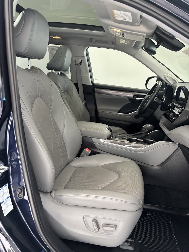 Certified 2021 Toyota Highlander Platinum image 25