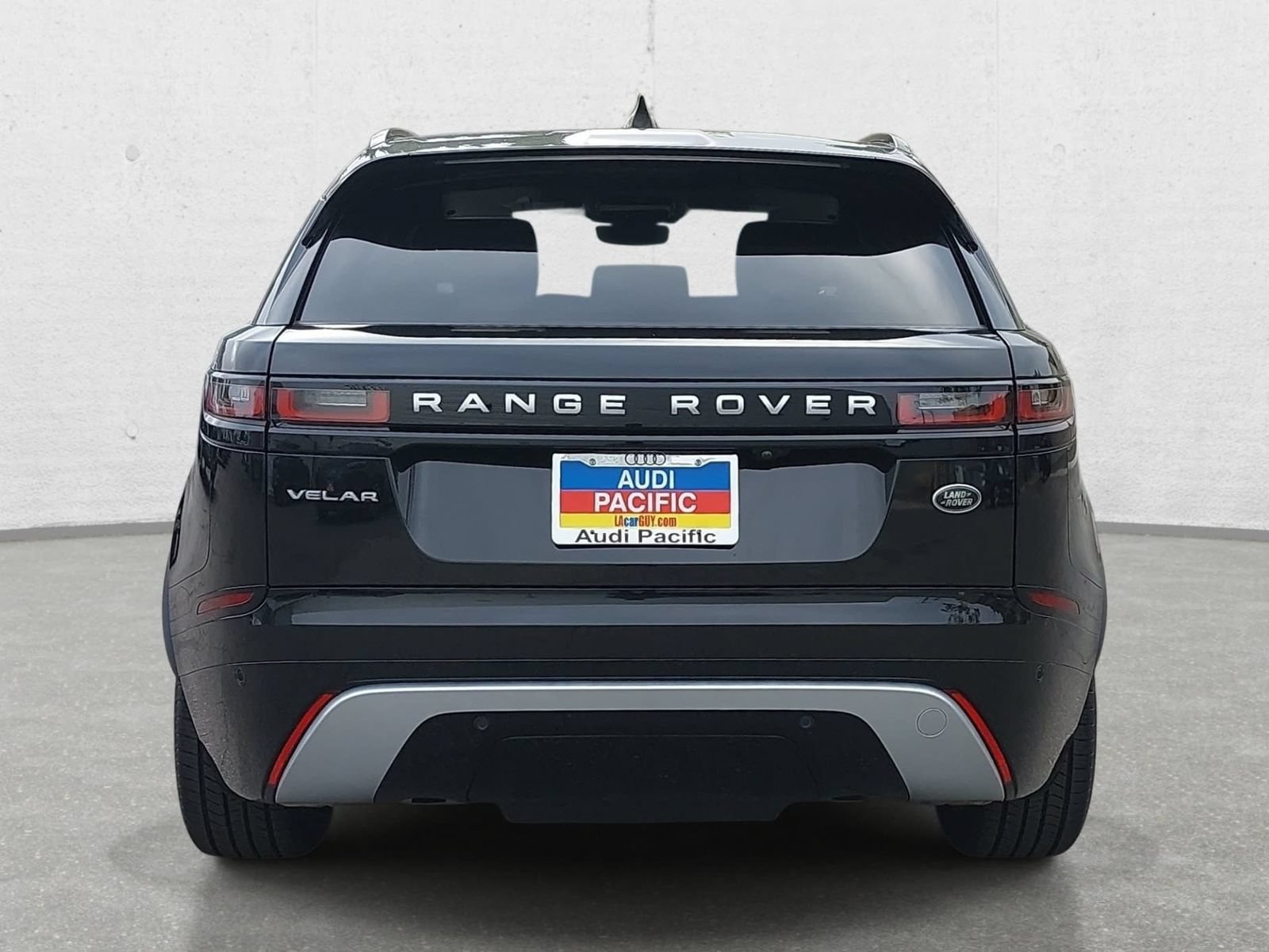 Used 2022 Land Rover Range Rover Velar S AWD/4WD image 6
