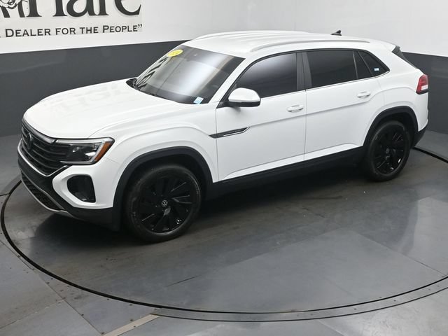 Used 2024 Volkswagen Atlas Cross Sport SE w/ Black Wheel Package FWD image 45