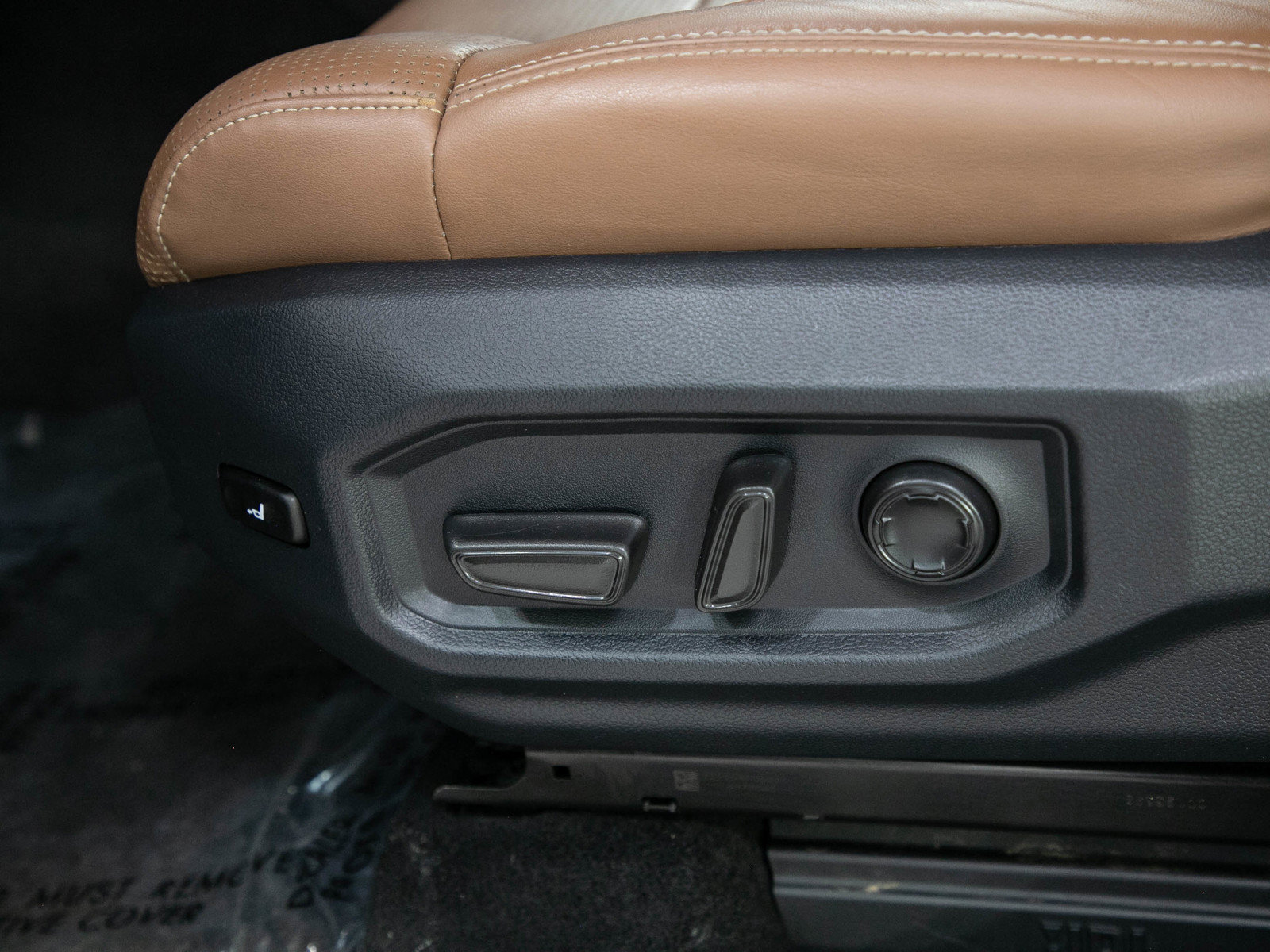 Used 2022 Toyota Tundra 1794 Edition AWD/4WD image 25