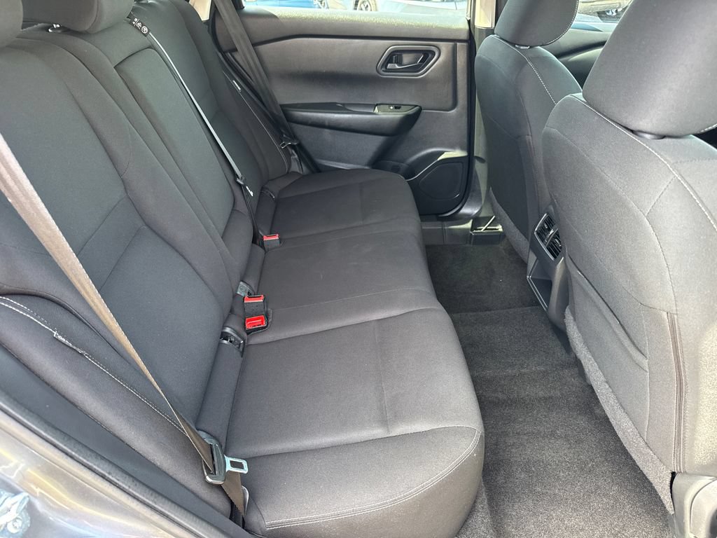 Used 2024 Nissan Rogue S FWD image 16