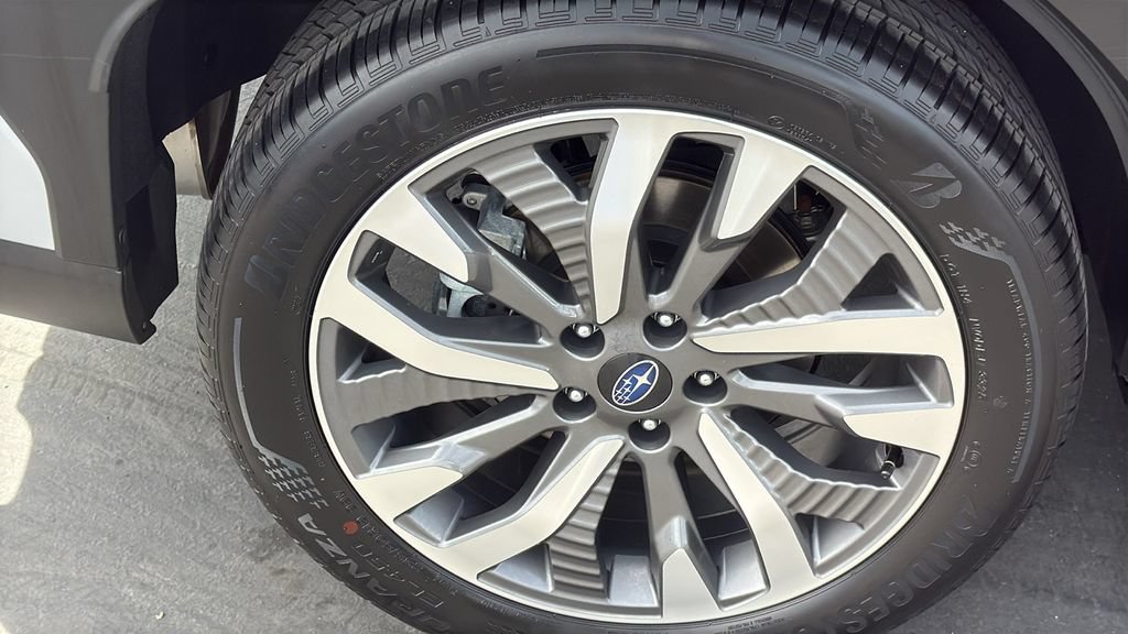 Certified 2025 Subaru Forester Touring AWD/4WD image 11