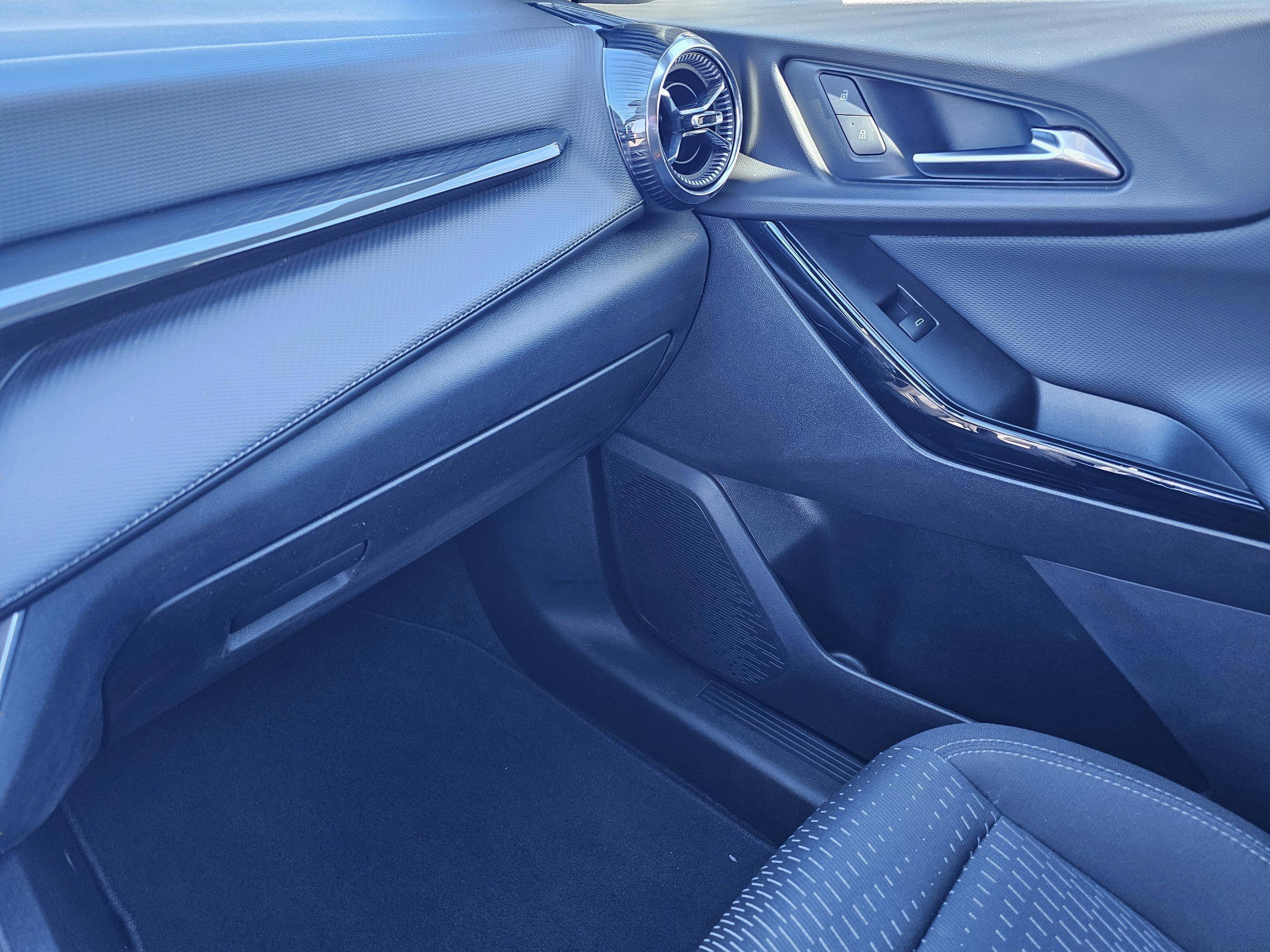 Used 2025 Chevrolet Equinox LT image 27