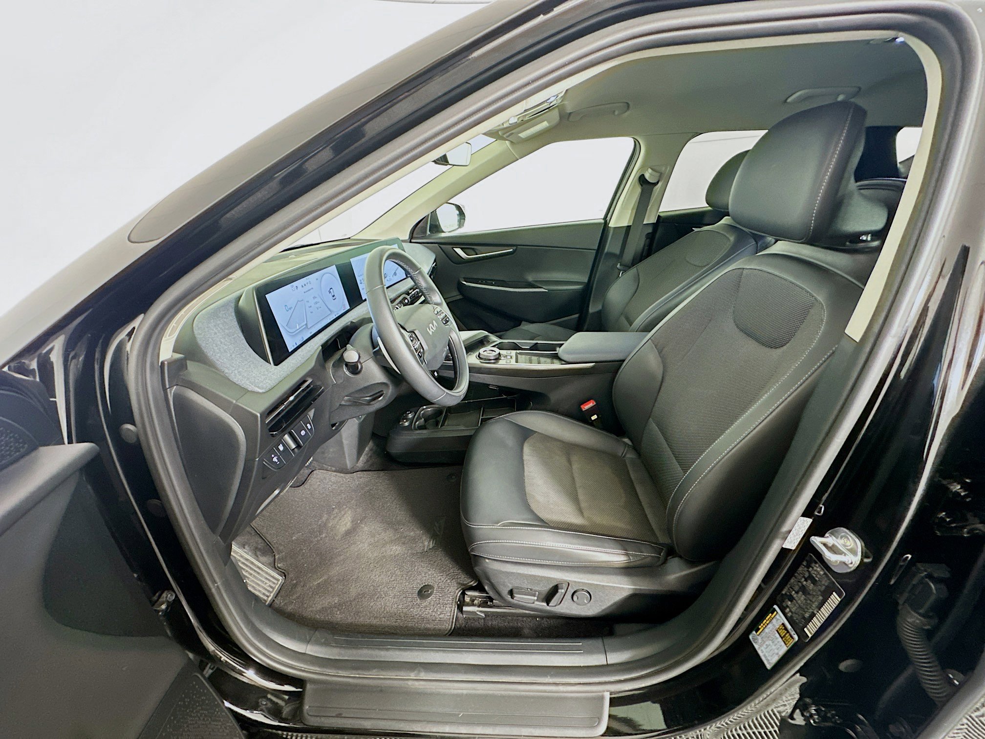 Used 2024 Kia EV6 Light RWD image 13