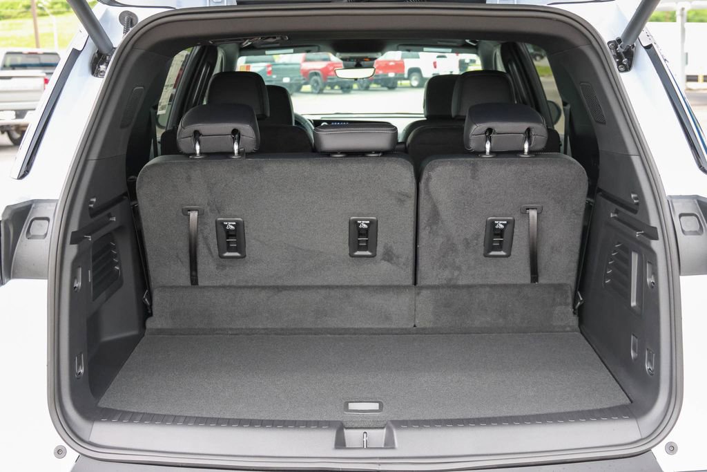 New 2026 Chevrolet Traverse LT FWD image 8