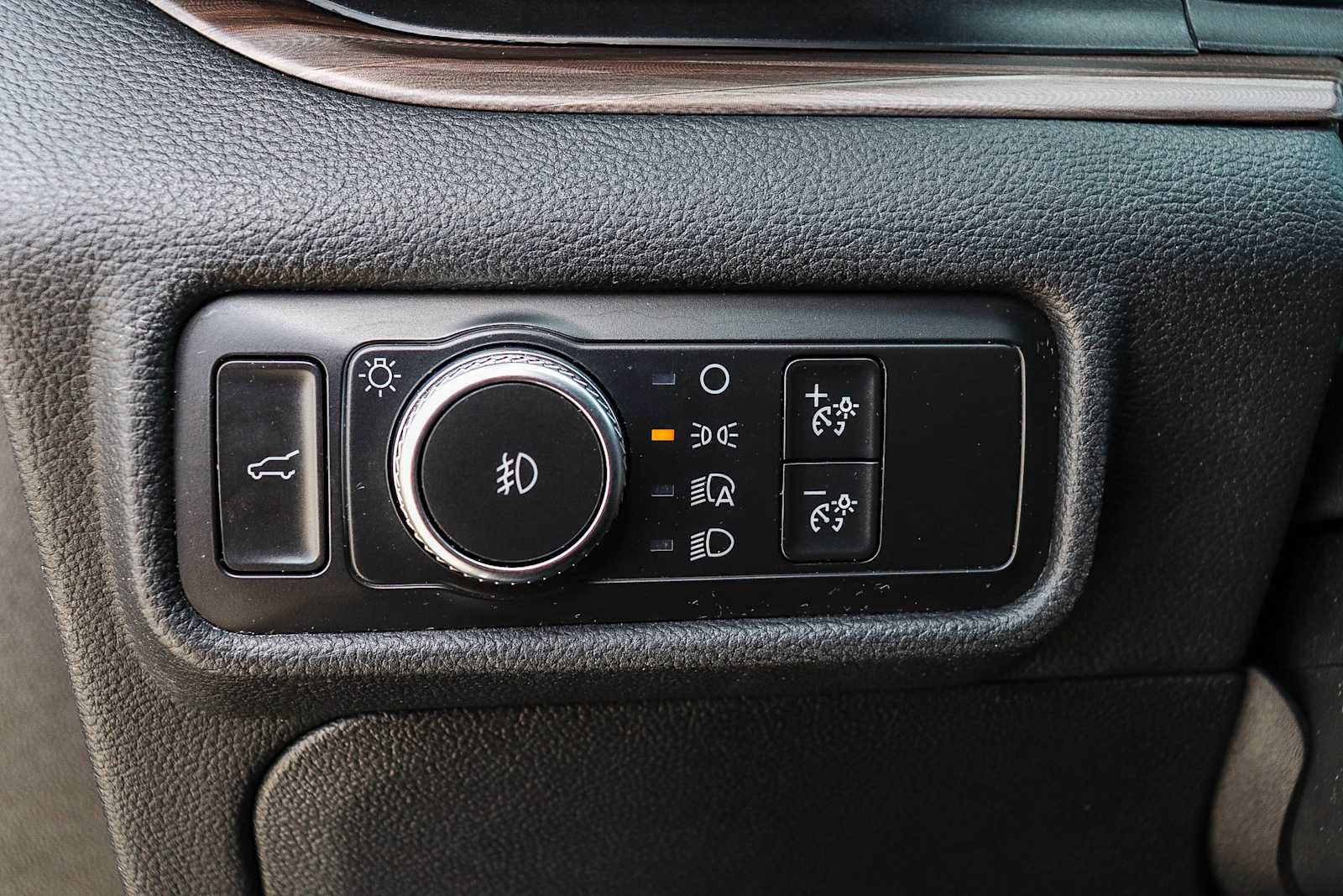 Used 2020 Ford Explorer Limited image 23