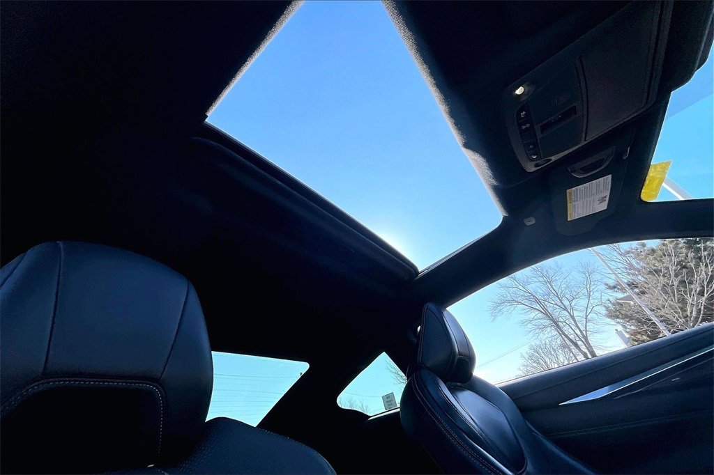 Used 2017 INFINITI Q60 3.0t Sport image 22