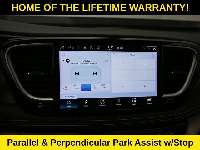 Used 2024 Chrysler Pacifica Touring-L image 29