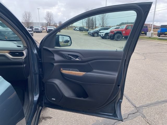 Used 2019 GMC Acadia Denali w/ Technology Package AWD/4WD image 32