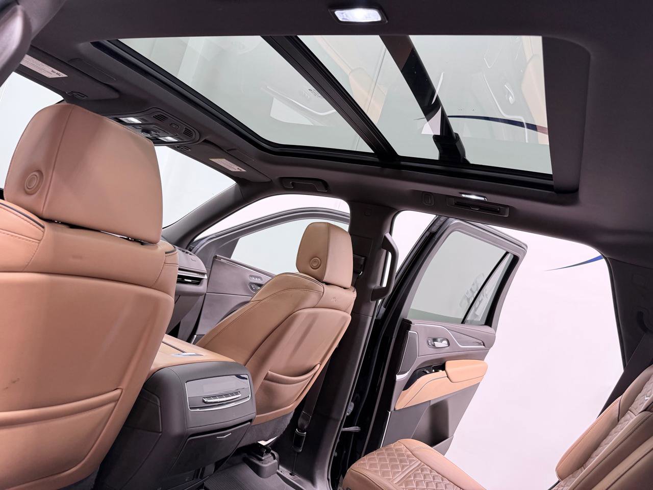Used 2022 Cadillac Escalade Sport w/ Touring Package AWD/4WD image 35