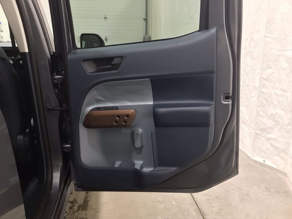 Used 2024 Ford Maverick Lariat w/ 4K Tow Package image 27