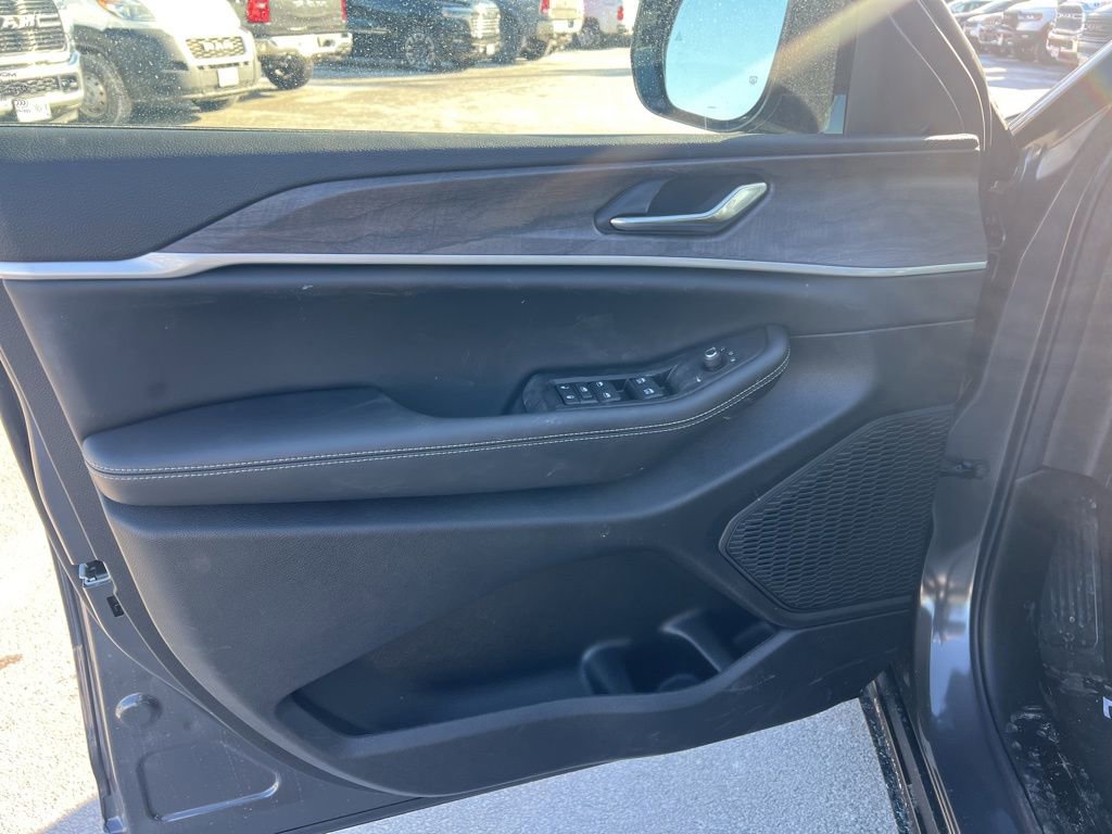 New 2026 Jeep Grand Cherokee Laredo image 20