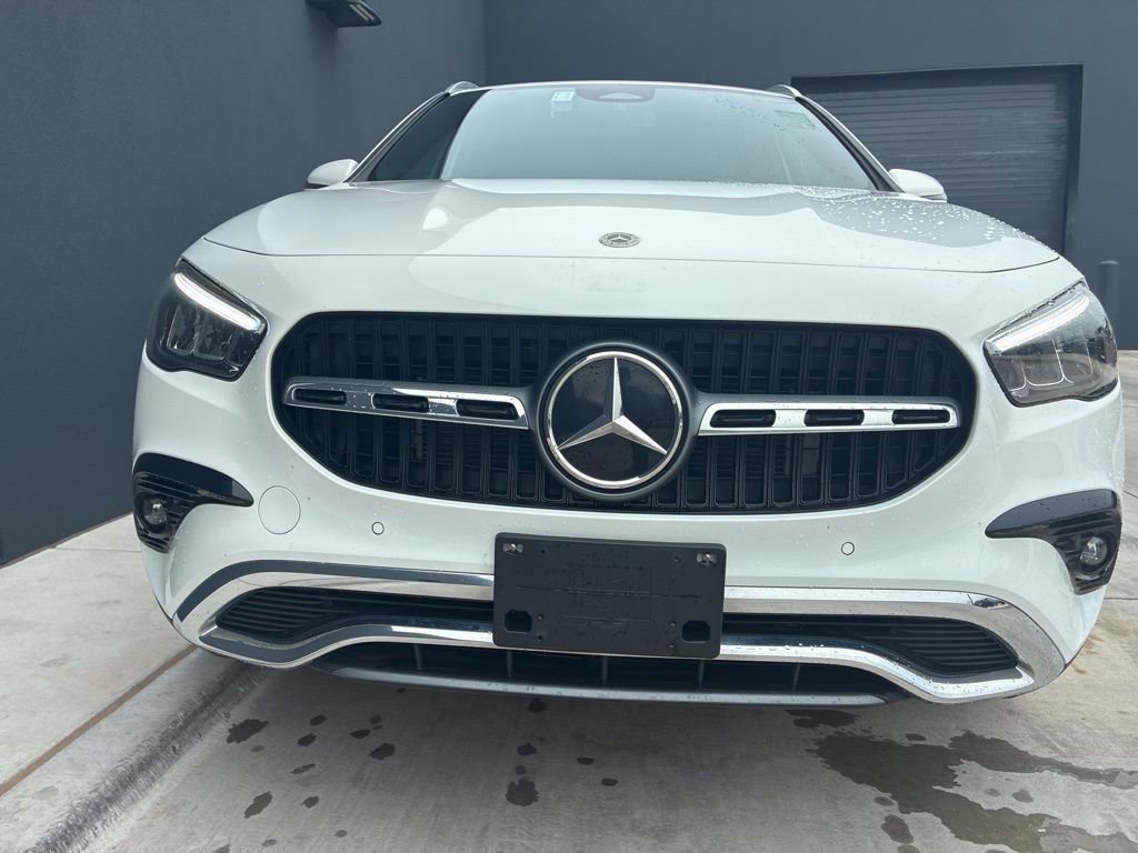 Used 2025 Mercedes-Benz GLA 250 4MATIC image 2