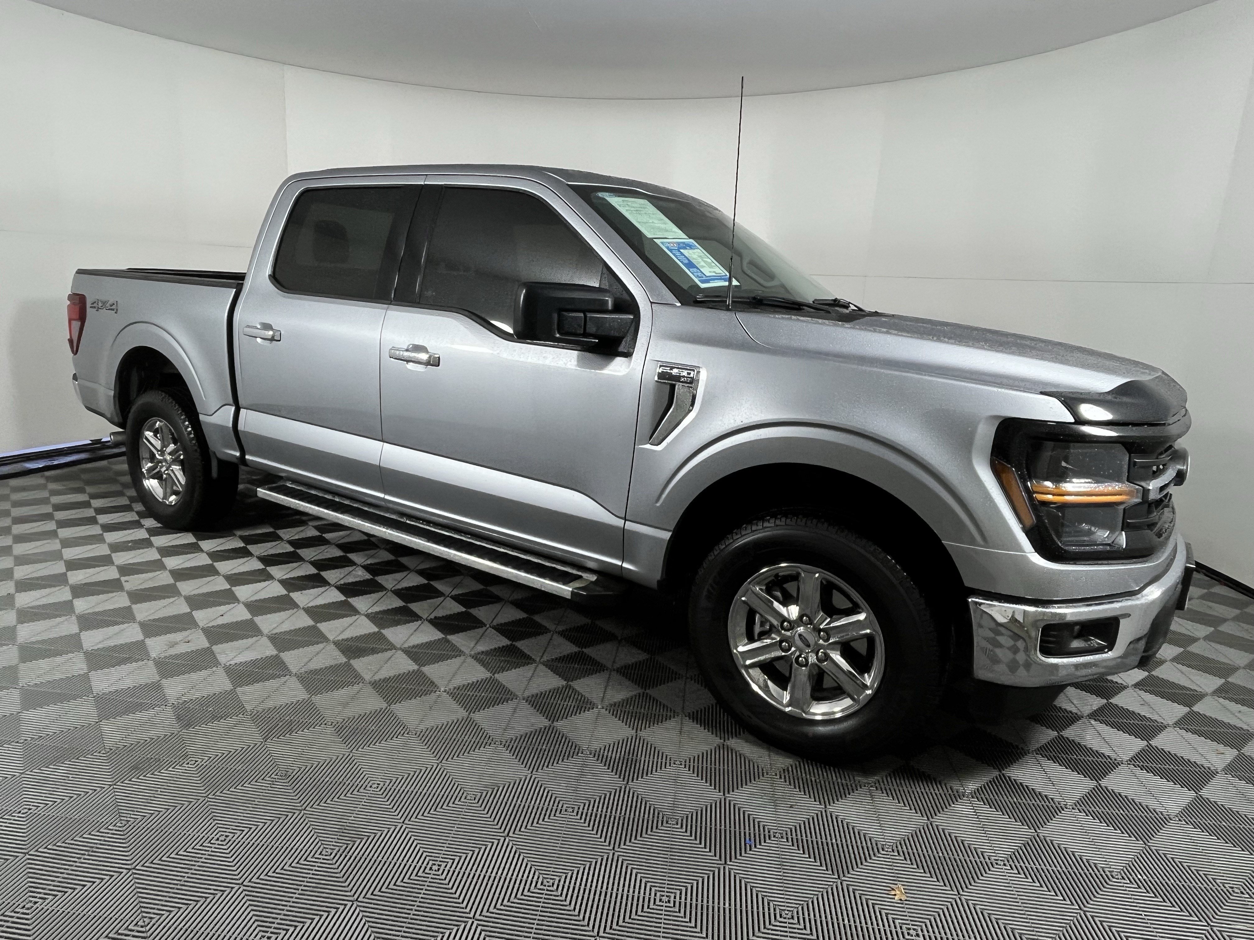 Used 2025 Ford F150 XLT w/ Equipment Group 301A Standard AWD/4WD image 7