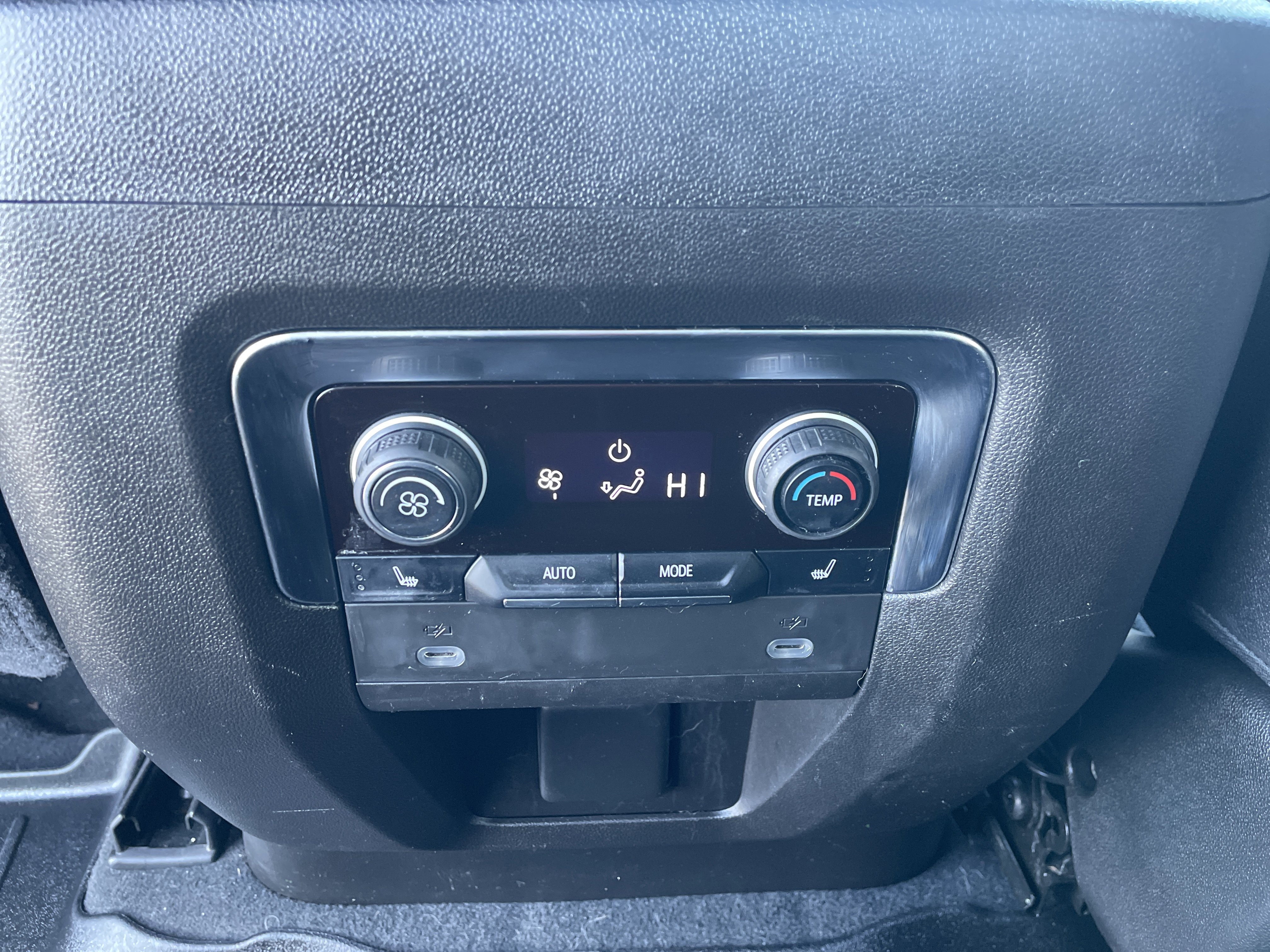 Used 2021 Chevrolet Tahoe Z71 w/ Luxury Package image 19