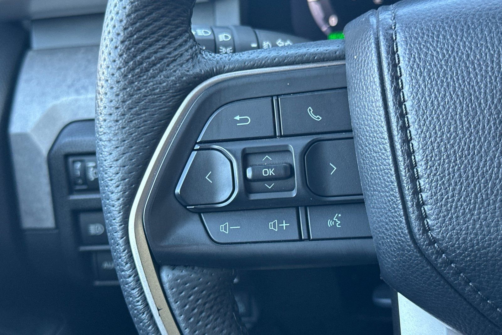 Certified 2025 Toyota Tacoma Trailhunter w/ Tow Tech Package image 28