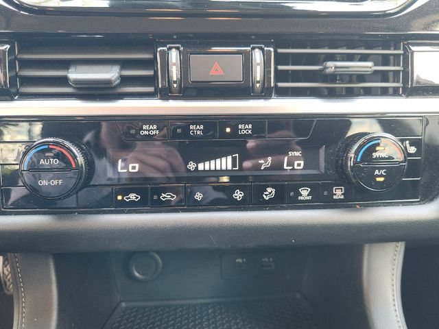 Used 2025 Nissan Pathfinder SV FWD image 19