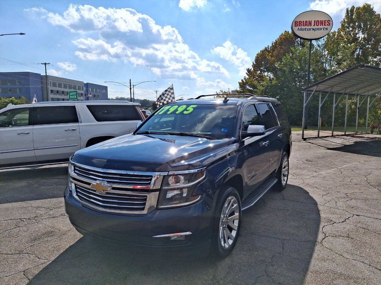 Used 2018 Chevrolet Tahoe Premier AWD/4WD image 2