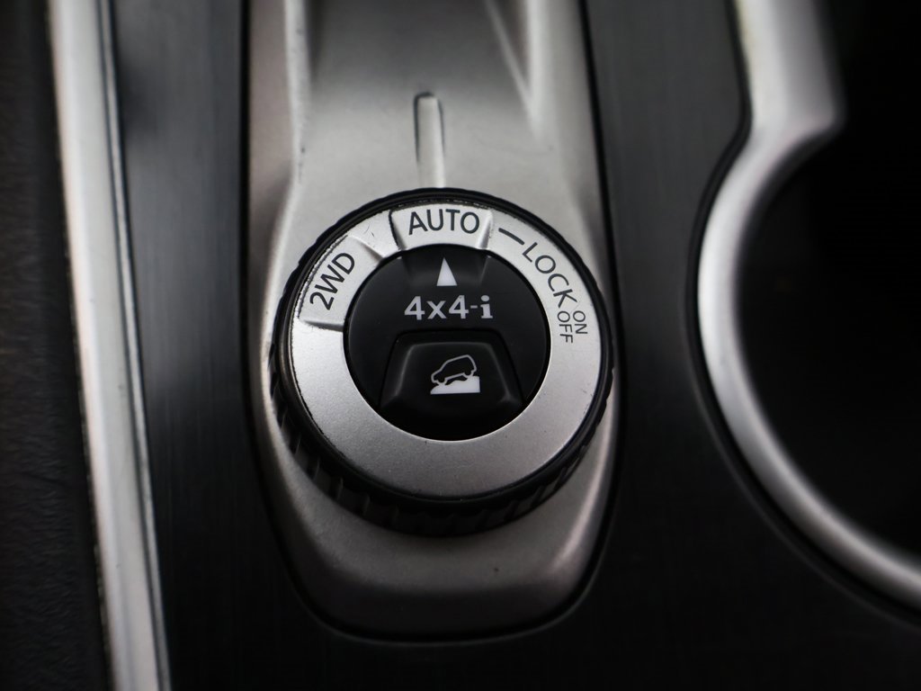 Used 2020 Nissan Pathfinder S image 44