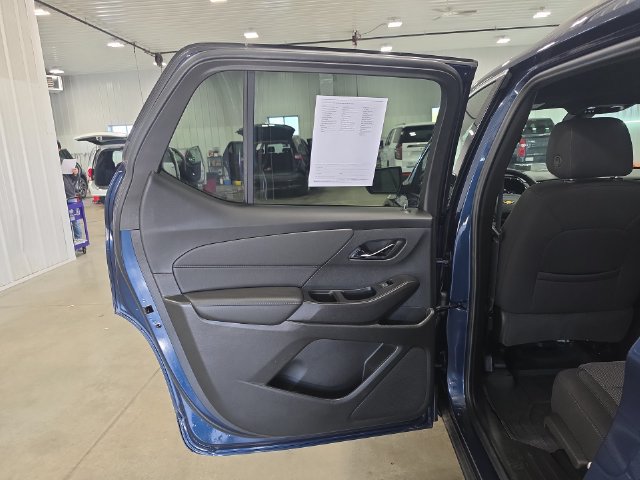 Used 2023 Chevrolet Traverse LT AWD/4WD image 28